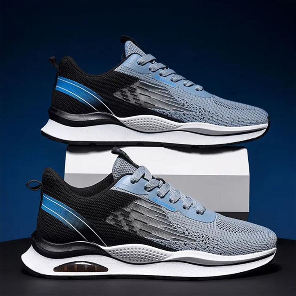 2024 Spring New Mesh Shoes Flyknit Breathable Sports and Leisure Trendy Shoes for Men Cross border Foreign Trade Large Men's Shoes