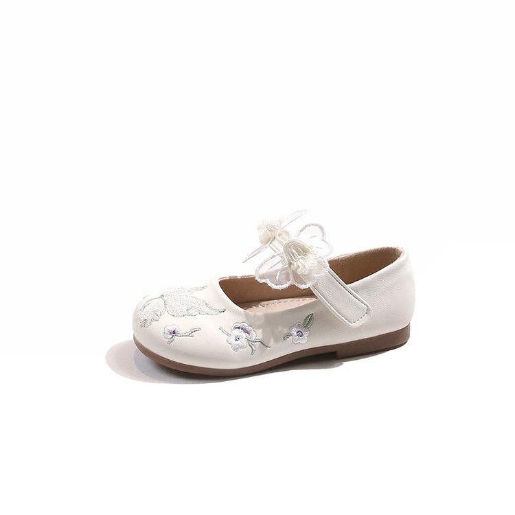 Girls' shoes summer new Hanfu children's leather shoes Chinese ancient style student embroidered shoes princess shoes Girls' shoes summer new Hanfu children's leather shoes Chinese ancient style student embroidered shoes princess shoes