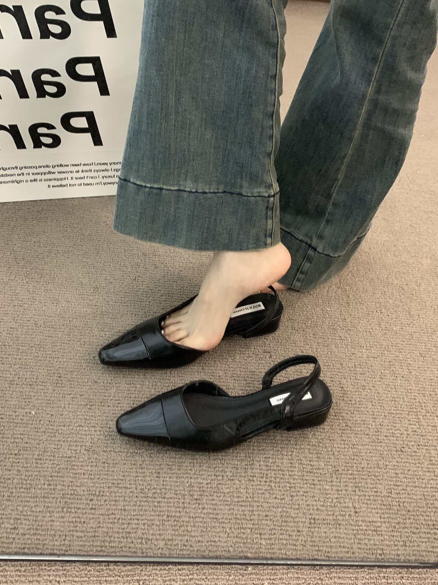 Low heeled toe cap sandals for women, French style, gentle, late night, nude color, pointed tip, small fragrance, ladylike style, thick heel, empty back, temperament, single shoe Low heeled toe cap sandals for women, French style, gentle, late night, nude color, pointed tip, small fragrance, ladylike style, thick heel, empty back, temperament, single shoe