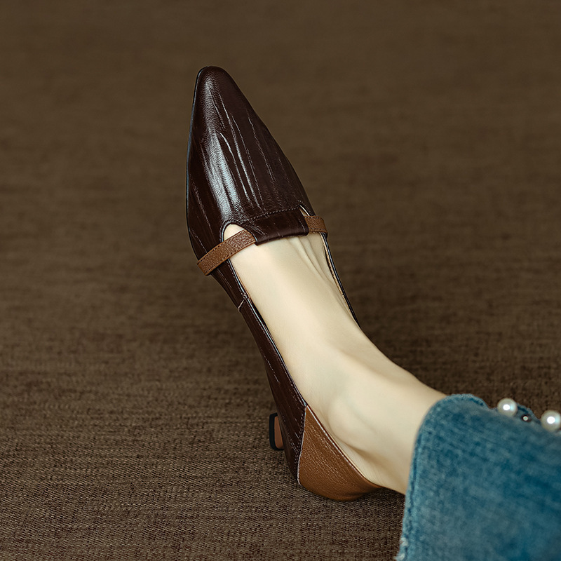 Encounter in Paris~Temperament Pointed Point Color blocked One foot Shoes Women's Shallow Mouth Retro Cat Heel High Heels Encounter in Paris~Temperament Pointed Point Color blocked One foot Shoes Women's Shallow Mouth Retro Cat Heel High Heels