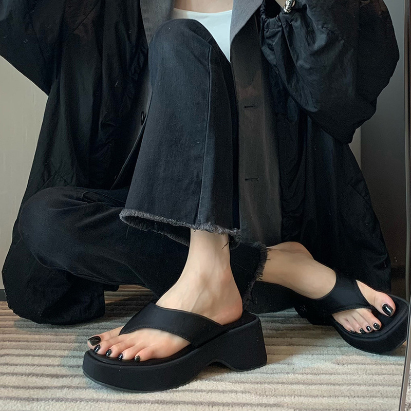 2025 new summer wedge heel flip flops suitable for work, women's thick soled sandals 2025 new summer wedge heel flip flops suitable for work, women's thick soled sandals