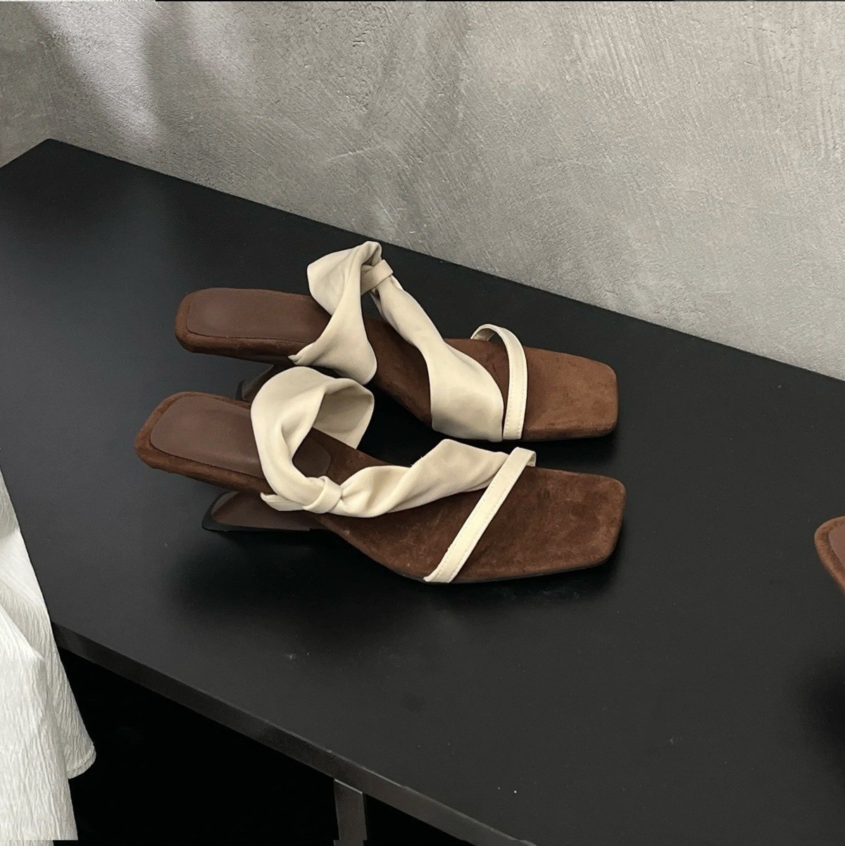 2025 summer new fashionable and versatile niche design, retro wedge heel sandals, square toe open toe high heels, cool slippers 2025 summer new fashionable and versatile niche design, retro wedge heel sandals, square toe open toe high heels, cool slippers