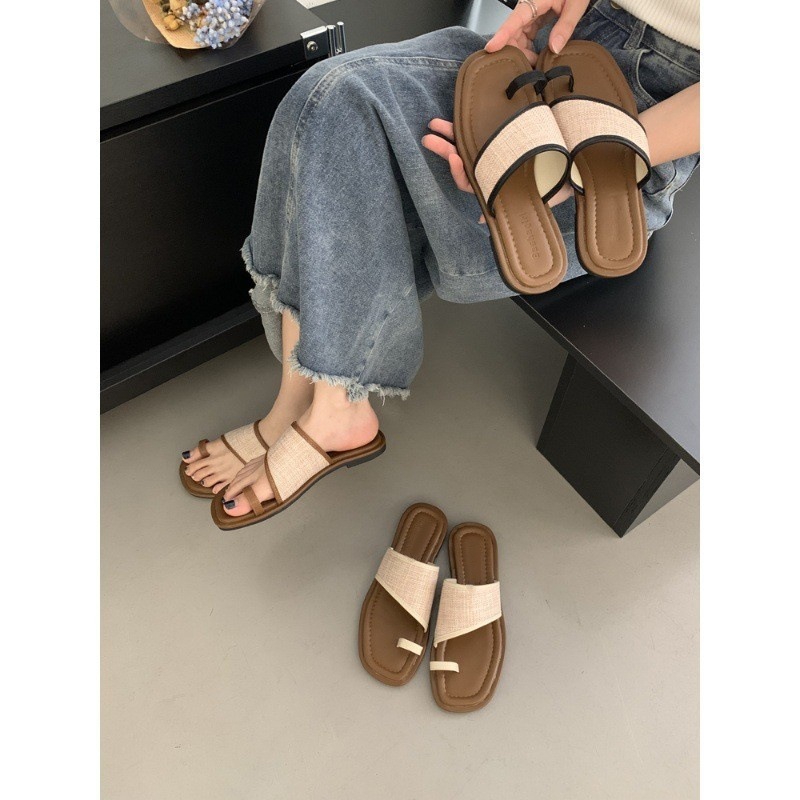Soft soled minimalist flat sandals for women's outdoor wear in summer 2025