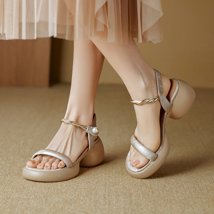 Short, simple, thick soled, thick heeled sandals for women in the summer of 2024, new style with open toe high heels, Roman shoes Short, simple, thick soled, thick heeled sandals for women in the summer of 2024, new style with open toe high heels, Roman shoes