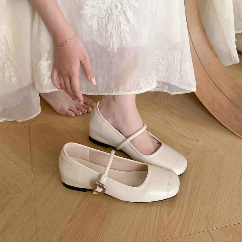 Internal height increase of 3.5CM! French retro Mary Jane shoes for women in spring and autumn, niche design sense, single shoe, light mouth silver shoes Internal height increase of 3.5CM! French retro Mary Jane shoes for women in spring and autumn, niche design sense, single shoe, light mouth silver shoes