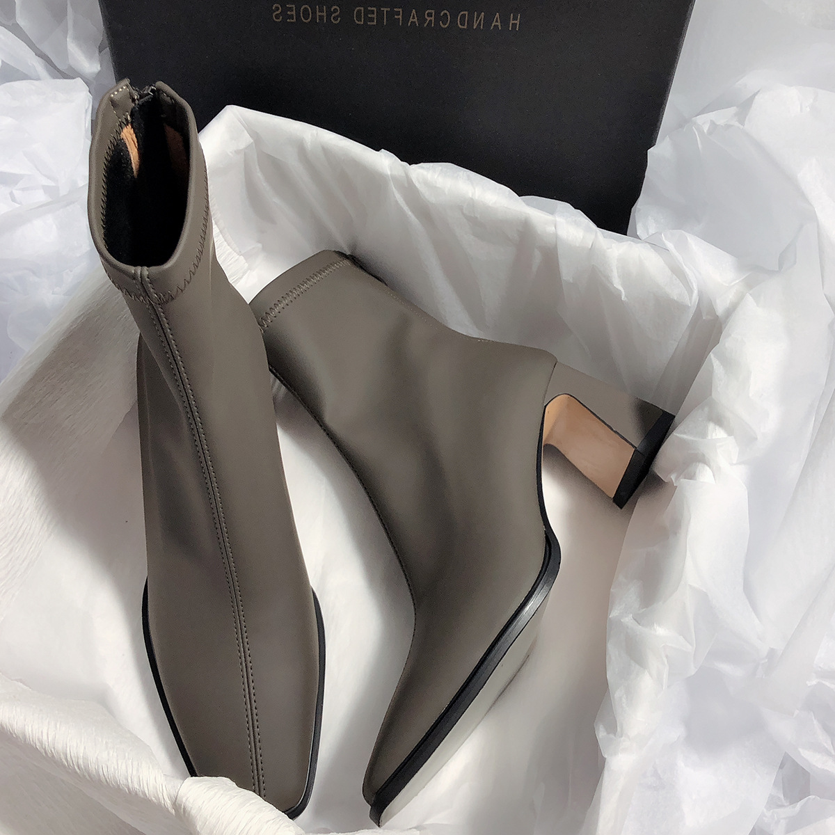 Superb temperament 2024 new high-heeled French slim elastic Korean version simple short boots for women