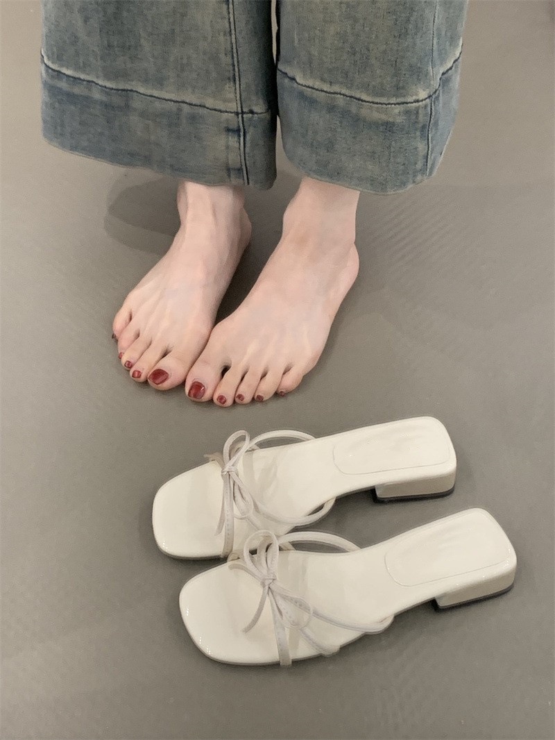 Gentle Fairy Cool Slippers 2025 New French Sweet and Elegant Butterfly Dew Toe Strap Temperament Sandals Gentle Fairy Cool Slippers 2025 New French Sweet and Elegant Butterfly Dew Toe Strap Temperament Sandals