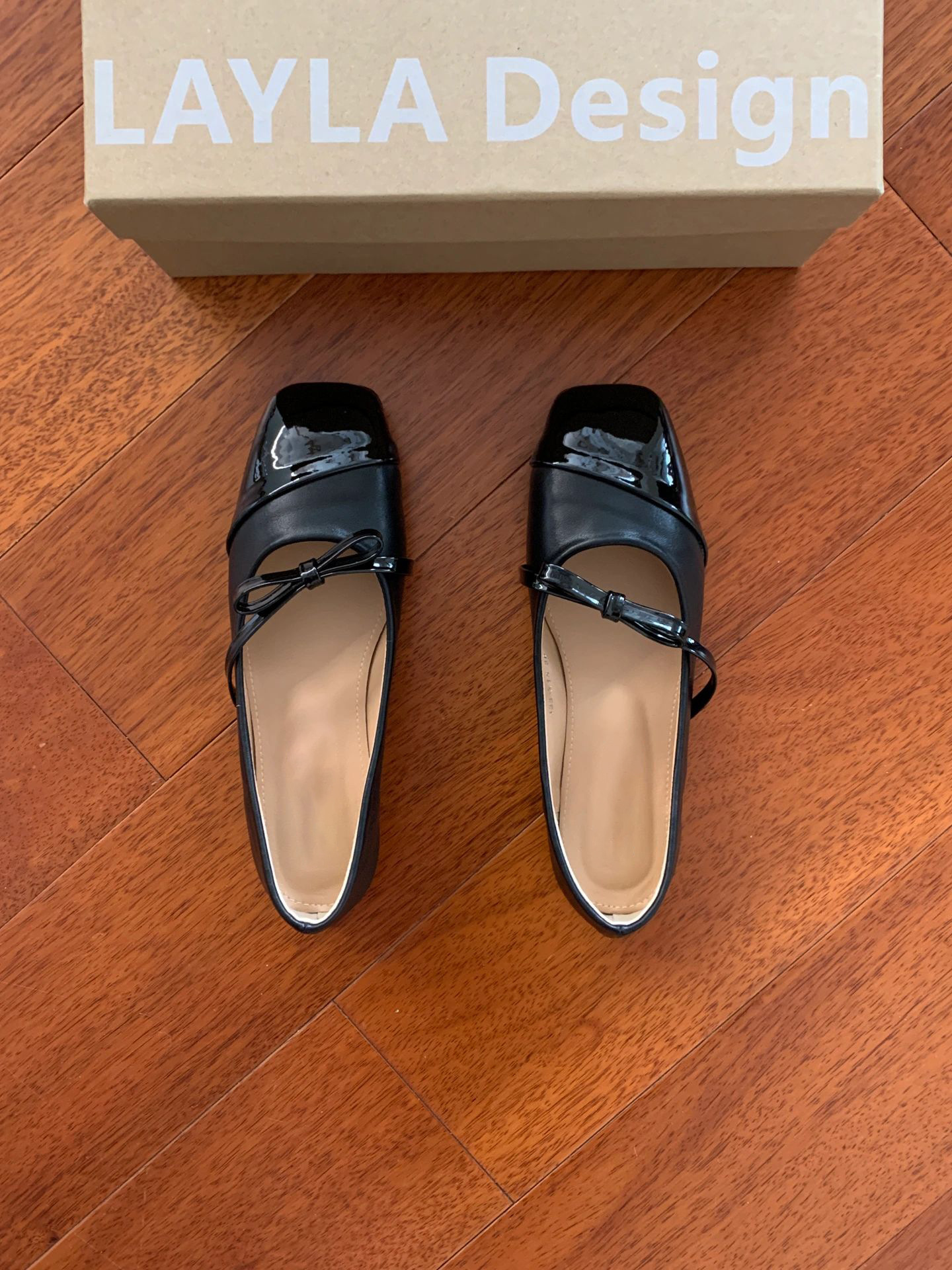 dizzy!! These little sneakers are also so beautiful! dizzy!! These little sneakers are also so beautiful!