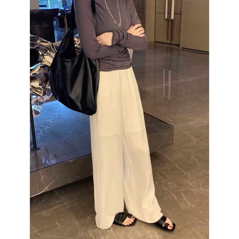 New design sense of clip on sandals with square head, folded pile, flat bottom, clip on toe, women's outdoor wear for summer New design sense of clip on sandals with square head, folded pile, flat bottom, clip on toe, women's outdoor wear for summer