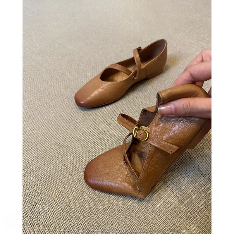 French retro Mary Jane shoes for women 2024 new flat bottomed temperament versatile small leather shoes single shoes French retro Mary Jane shoes for women 2024 new flat bottomed temperament versatile small leather shoes single shoes
