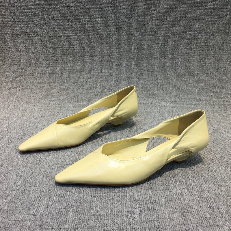 European Station Women's Shoes 2024 Spring and Autumn New Oil Wax Leather Fashion Hollow Cat Heel Shoes Women's Pointed Comfortable Low Order Shoes European Station Women's Shoes 2024 Spring and Autumn New Oil Wax Leather Fashion Hollow Cat Heel Shoes Women's Pointed Comfortable Low Order Shoes