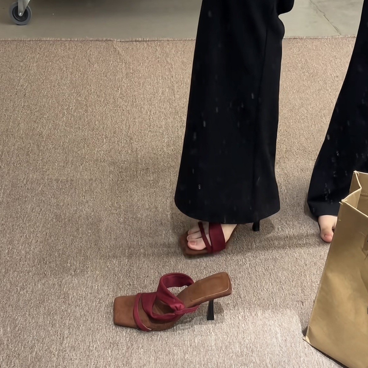 Little Black Online French Exquisite High Heels Women's Summer Square Head Sexy Sandals Temperament Retro Single Shoes Height Increasing Slippers Little Black Online French Exquisite High Heels Women's Summer Square Head Sexy Sandals Temperament Retro Single Shoes Height Increasing Slippers