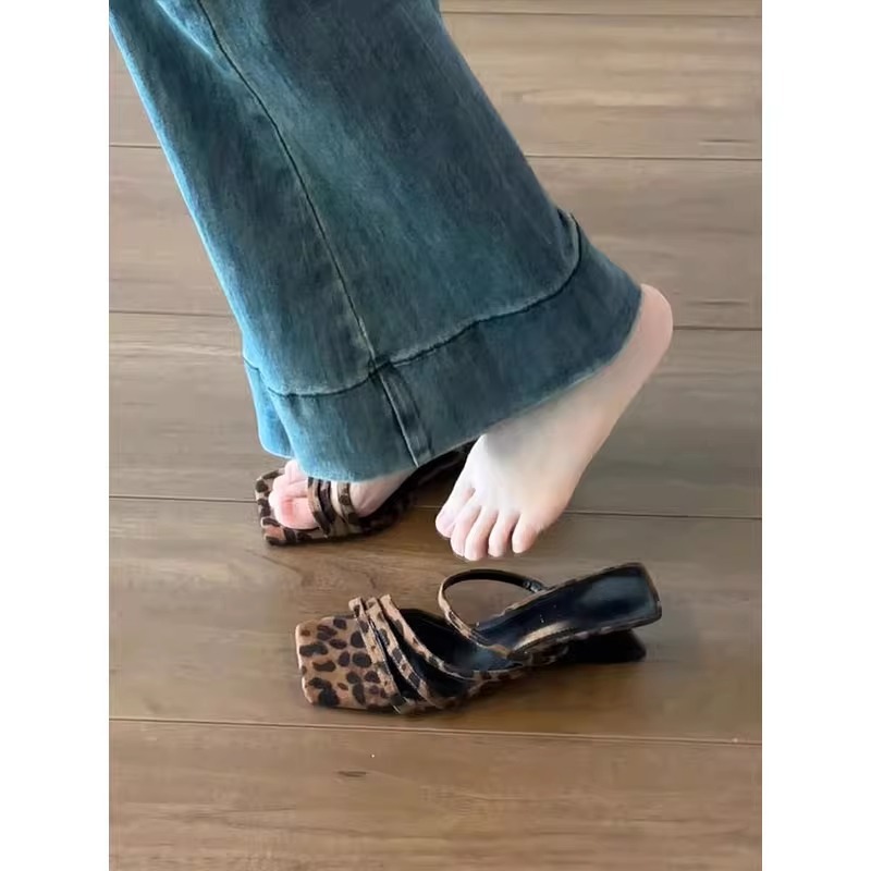Slope heel leopard print French exquisite small cool slippers fairy shoes 2024 new summer wear high heels temperament sandals Slope heel leopard print French exquisite small cool slippers fairy shoes 2024 new summer wear high heels temperament sandals