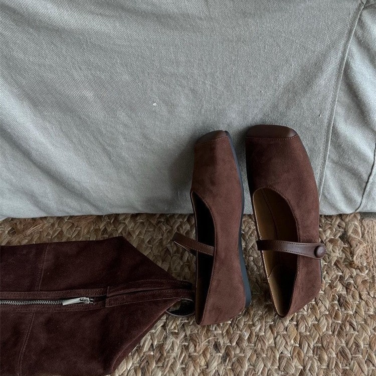 Retro suede leopard print square toe flat sole, versatile soft sole, one-piece belt, Mary Jane shoes Retro suede leopard print square toe flat sole, versatile soft sole, one-piece belt, Mary Jane shoes