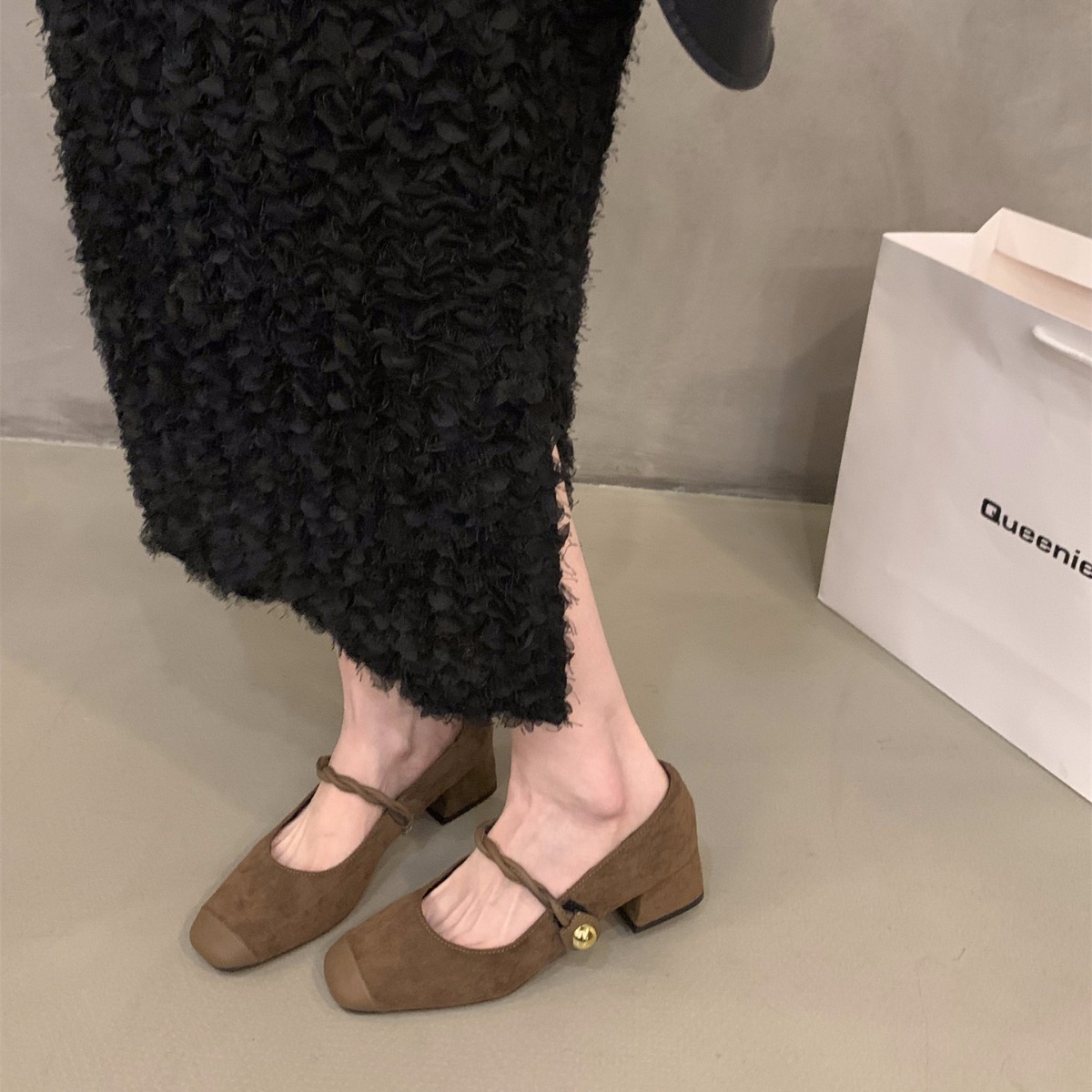 French style thick heel black suede evening shoes for women 2023 new autumn/winter Mary Jane mid high heels single shoes French style thick heel black suede evening shoes for women 2023 new autumn/winter Mary Jane mid high heels single shoes