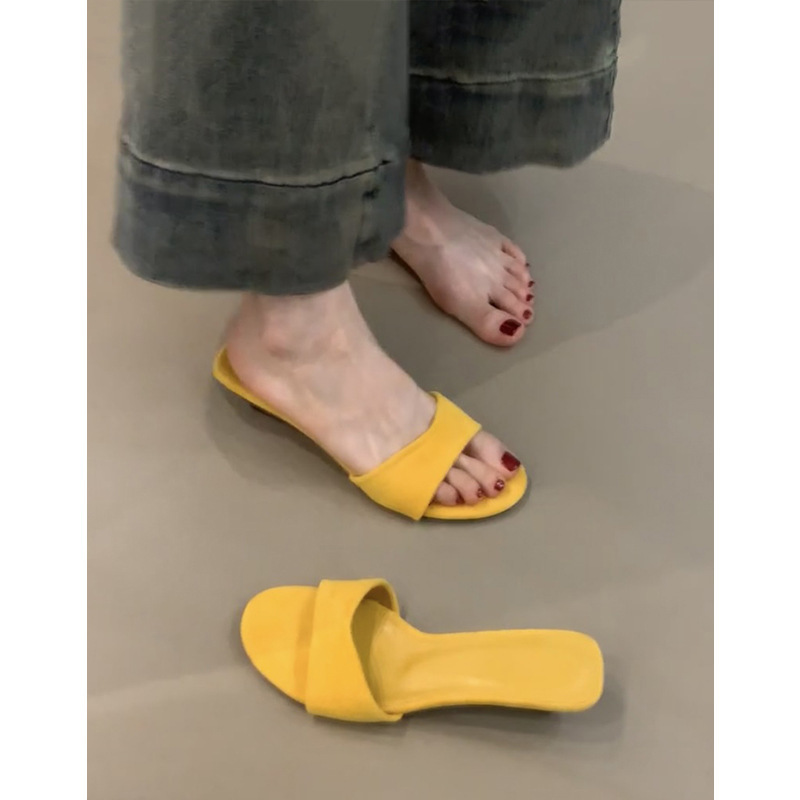 Slope heel exposed toe one line slippers for women's summer outdoor wear temperament high heels French exquisite cool slippers Slope heel exposed toe one line slippers for women's summer outdoor wear temperament high heels French exquisite cool slippers