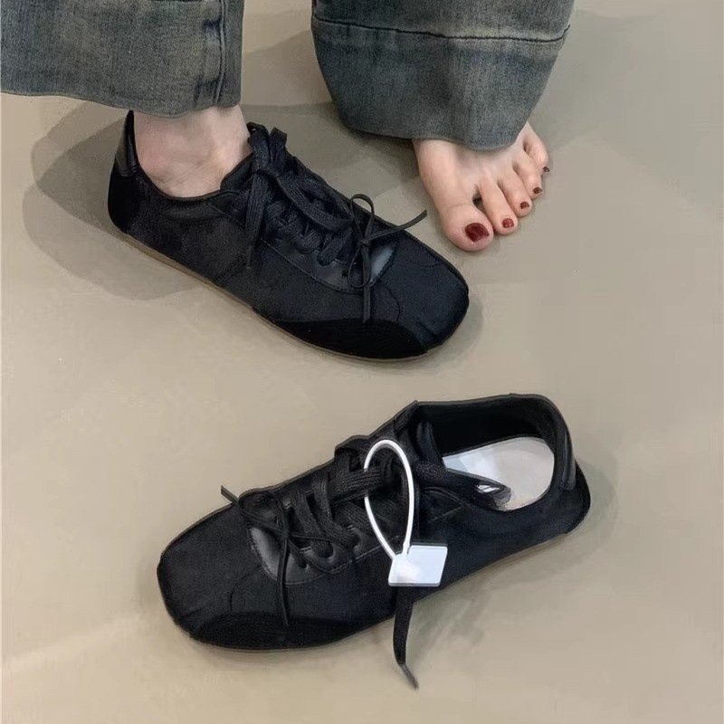 Girl like butterfly bow white sports shoes for women in spring, new strap casual lace Forrest Gump shoes, German training shoes for women Girl like butterfly bow white sports shoes for women in spring, new strap casual lace Forrest Gump shoes, German training shoes for women