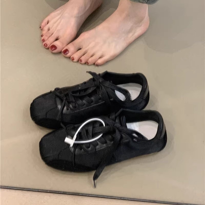 Girl like butterfly bow white sports shoes for women in spring, new strap casual lace Forrest Gump shoes, German training shoes for women Girl like butterfly bow white sports shoes for women in spring, new strap casual lace Forrest Gump shoes, German training shoes for women