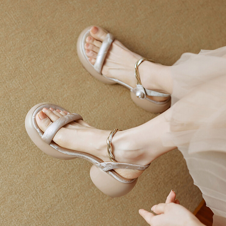 Short, simple, thick soled, thick heeled sandals for women in the summer of 2024, new style with open toe high heels, Roman shoes