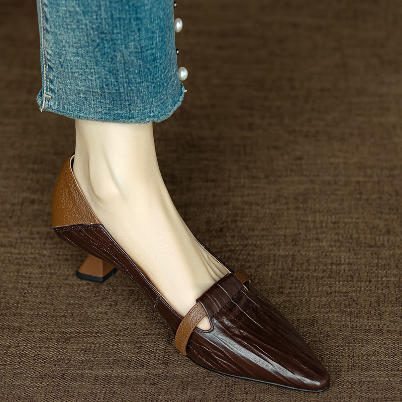 Encounter in Paris~Temperament Pointed Point Color blocked One foot Shoes Women's Shallow Mouth Retro Cat Heel High Heels Encounter in Paris~Temperament Pointed Point Color blocked One foot Shoes Women's Shallow Mouth Retro Cat Heel High Heels