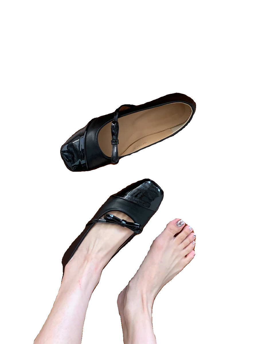 dizzy!! These little sneakers are also so beautiful! dizzy!! These little sneakers are also so beautiful!