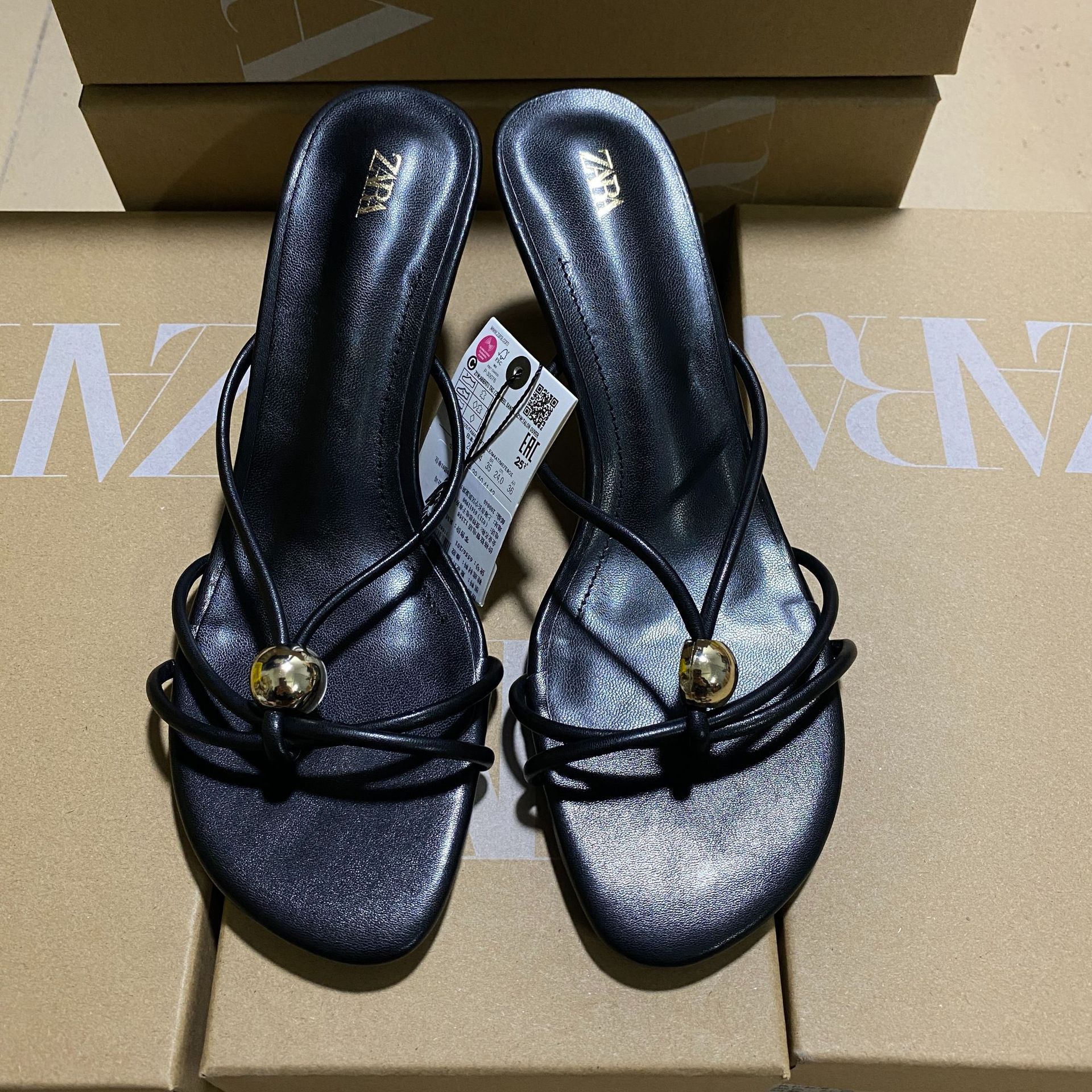 ZA2025 summer new metal embellished high-heeled thin strap flip flops for wearing fairy sandals with thin heels ZA2025 summer new metal embellished high-heeled thin strap flip flops for wearing fairy sandals with thin heels