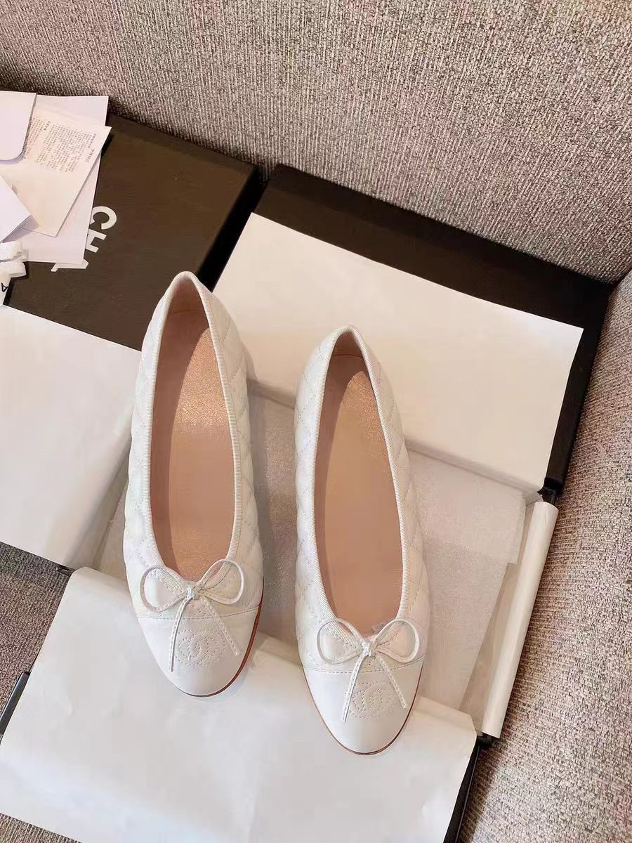 Small Fragrant Round Head Shallow Mouth Flat Flat Single Shoes for Women 2025 New Fairy Style Genuine Leather Bow Color blocked Ballet Shoes Small Fragrant Round Head Shallow Mouth Flat Flat Single Shoes for Women 2025 New Fairy Style Genuine Leather Bow Color blocked Ballet Shoes