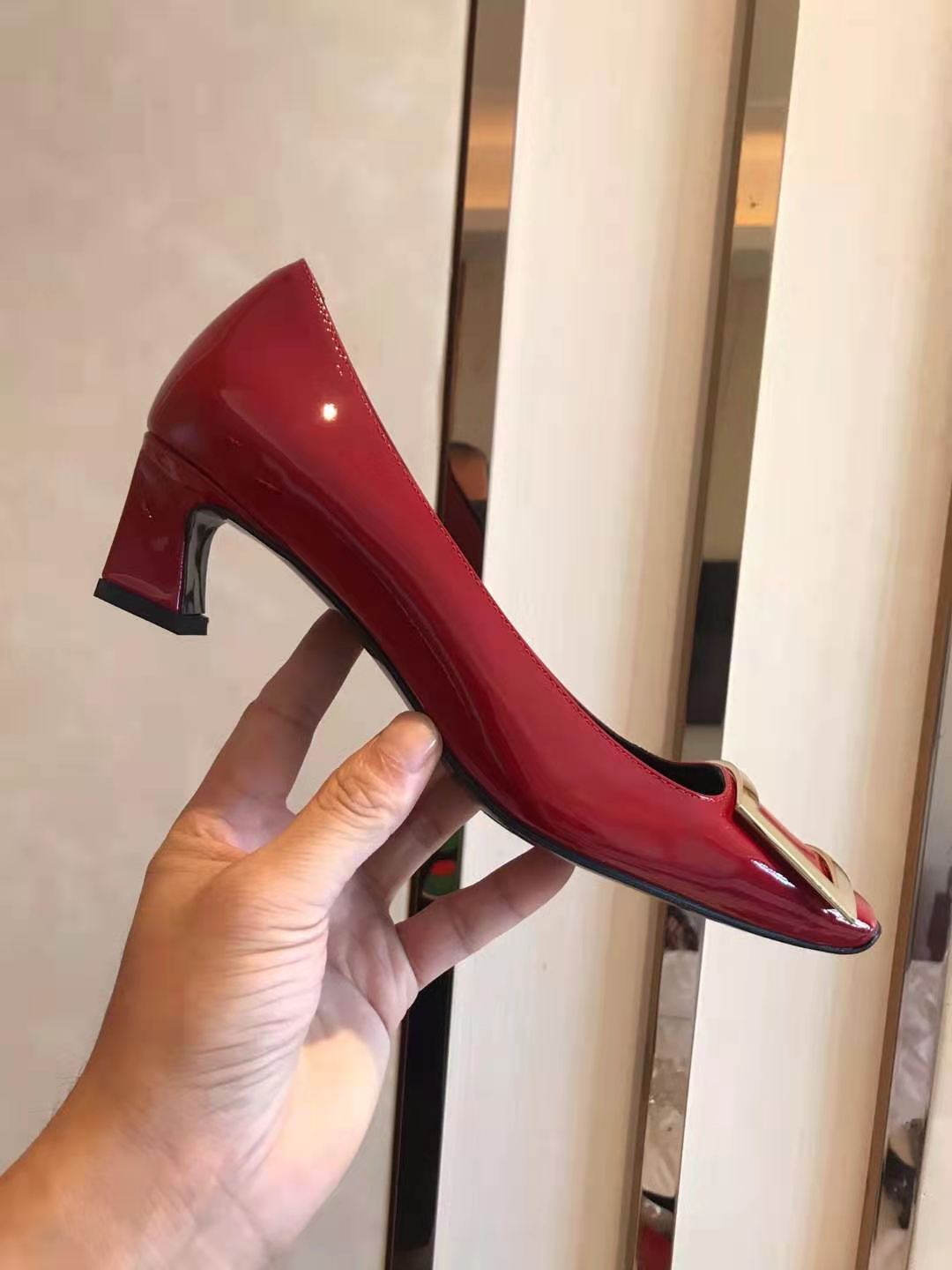 RENYOUVIWIOR square buckle single shoes, thick heel, middle heel, flat bottomed square toe, shallow mouth women's shoes, wedding shoes, commuting high heels RENYOUVIWIOR square buckle single shoes, thick heel, middle heel, flat bottomed square toe, shallow mouth women's shoes, wedding shoes, commuting high heels