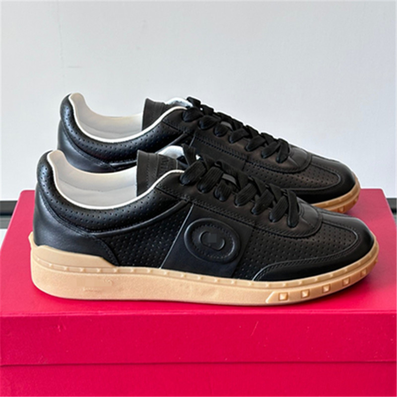 European Station 2025 High end Huajia Men's Shoes Fashion and Leisure Sports Board Shoes Breathable White Shoes Versatile Men's Shoes European Station 2025 High end Huajia Men's Shoes Fashion and Leisure Sports Board Shoes Breathable White Shoes Versatile Men's Shoes