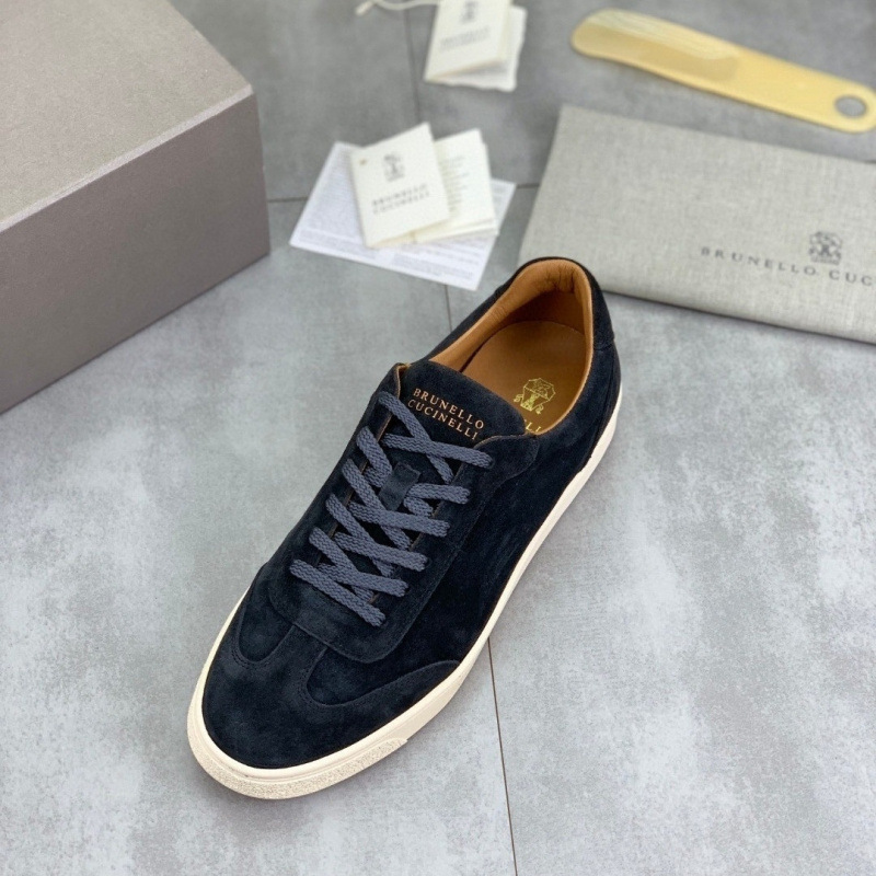 European station new men's cow suede fabric splicing soft and comfortable sports shoes fashionable and lightweight lace up casual shoes European station new men's cow suede fabric splicing soft and comfortable sports shoes fashionable and lightweight lace up casual shoes