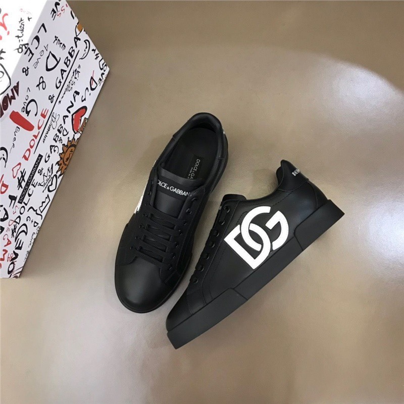 Trendy European Station DG letter genuine leather men's shoes new breathable white shoes lace up fashionable men's sports board shoes Trendy European Station DG letter genuine leather men's shoes new breathable white shoes lace up fashionable men's sports board shoes