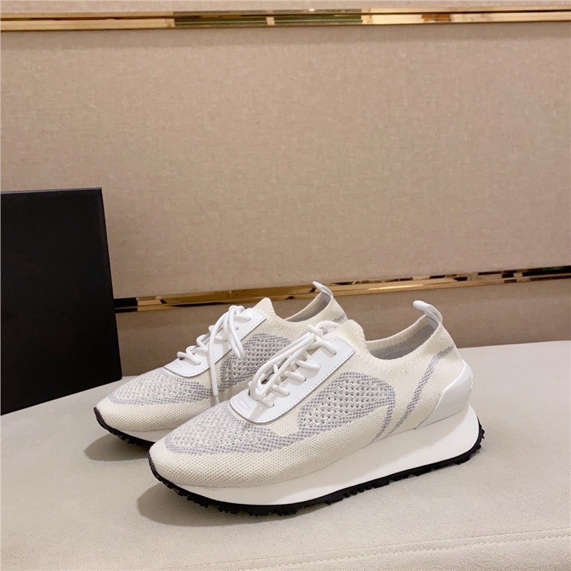 One size larger French light luxury, high-quality, versatile, ultra light casual shoes, comfortable, breathable, lightweight sports men's shoes One size larger French light luxury, high-quality, versatile, ultra light casual shoes, comfortable, breathable, lightweight sports men's shoes