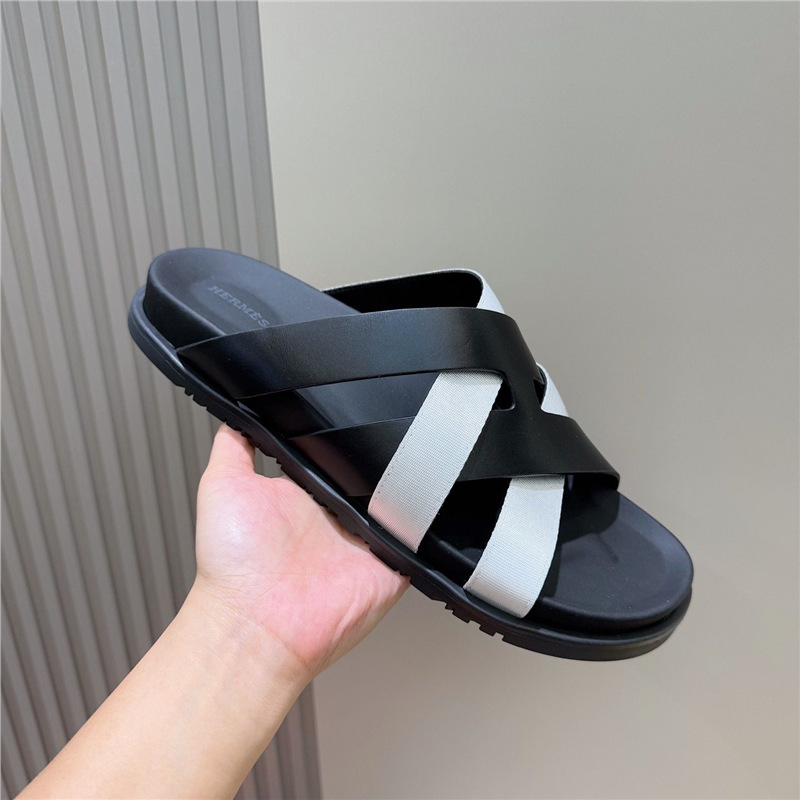Thick soled slippers for outdoor wear in the summer of 2025, new woven one-piece magic casual flat sandals for foreign trade beach Thick soled slippers for outdoor wear in the summer of 2025, new woven one-piece magic casual flat sandals for foreign trade beach