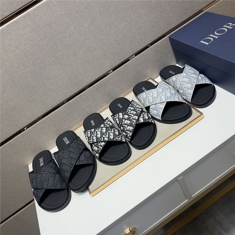 New men's casual slippers with trendy letters, fashionable personality, anti slip, versatile, summer sandals for men's outdoor wear