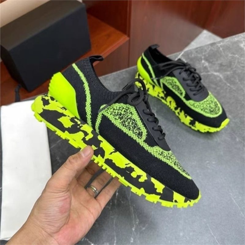 One size larger French light luxury, high-quality, versatile, ultra light casual shoes, comfortable, breathable, lightweight sports men's shoes One size larger French light luxury, high-quality, versatile, ultra light casual shoes, comfortable, breathable, lightweight sports men's shoes