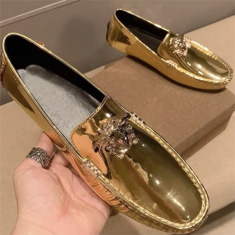 2025 new European station patent leather bean shoes, genuine leather soft soled casual leather shoes, British fashion trend, lazy to step on 2025 new European station patent leather bean shoes, genuine leather soft soled casual leather shoes, British fashion trend, lazy to step on