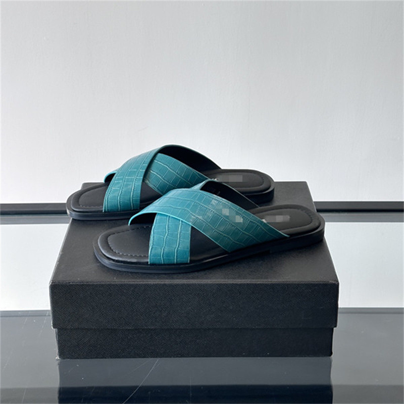 Cross border niche light luxury P family one word slippers for men in summer 2025, retro style, comfortable and breathable for foreign trade, cool slippers for outdoor wear