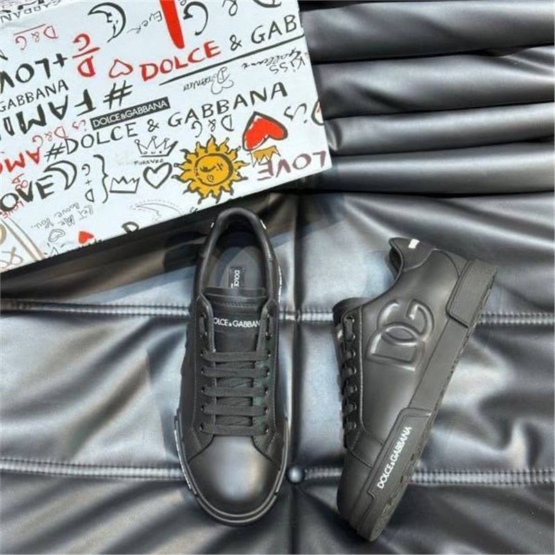 European new DG fashion letter sports casual shoes breathable men's lace up men's shoes white shoes leather board shoes European new DG fashion letter sports casual shoes breathable men's lace up men's shoes white shoes leather board shoes