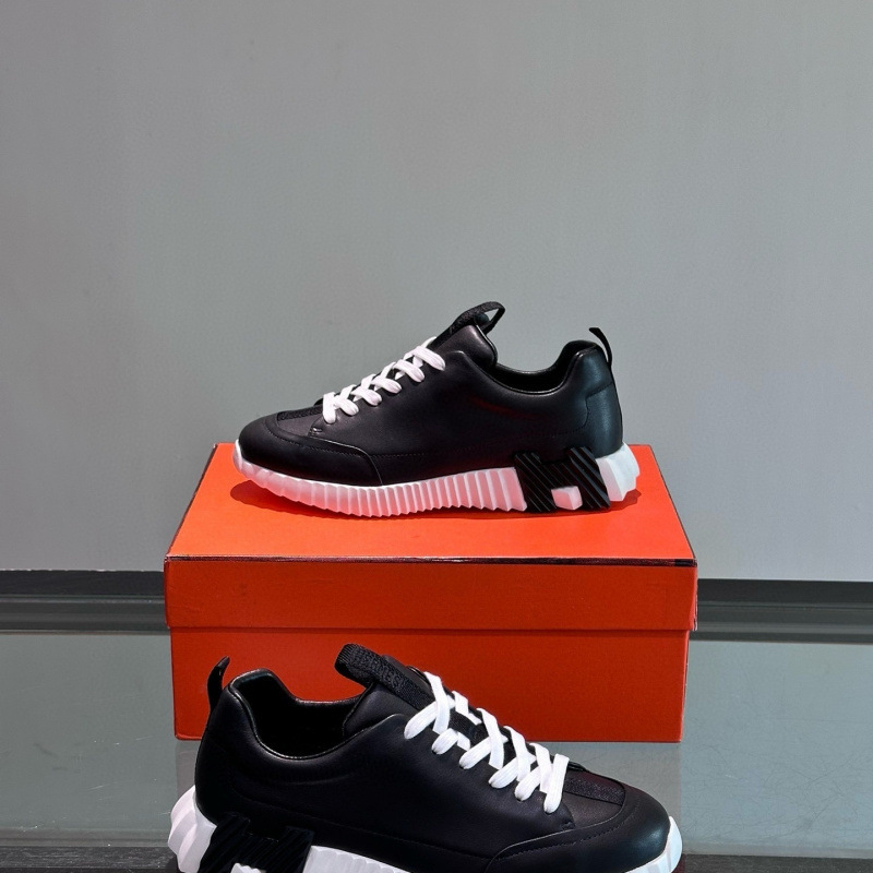 H European new cowhide patchwork canvas breathable fashionable lace up casual board shoes Guangzhou foreign trade men's shoes sports shoes H European new cowhide patchwork canvas breathable fashionable lace up casual board shoes Guangzhou foreign trade men's shoes sports shoes