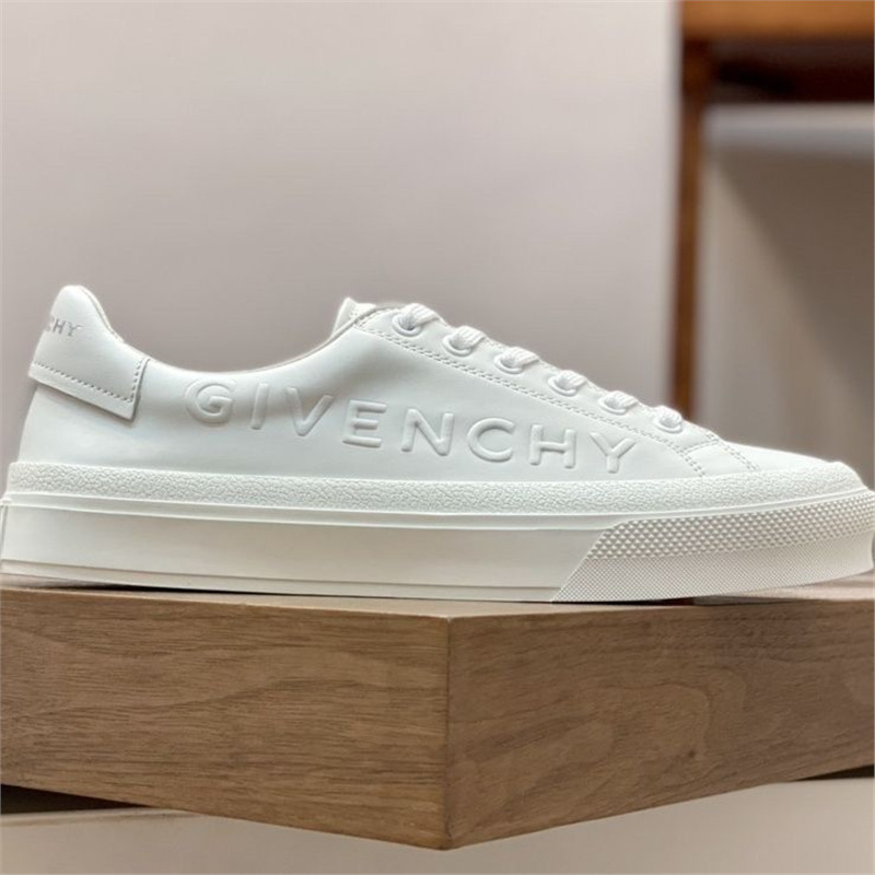 European men's shoes, new leather thick soled lace up, internet famous, same trendy brand board shoes, sports men's Korean version, versatile men's shoes