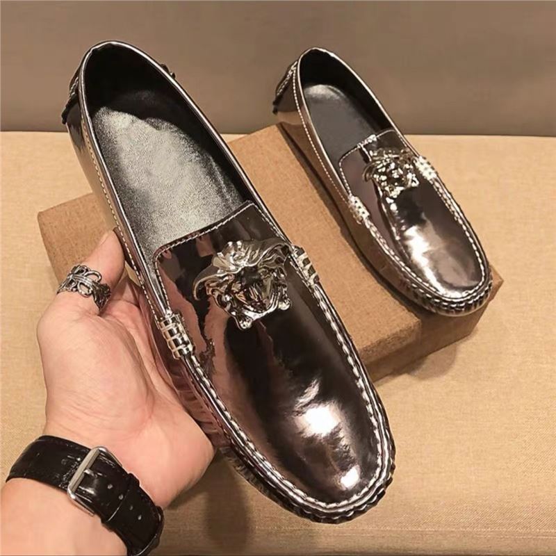 2025 new European station patent leather bean shoes, genuine leather soft soled casual leather shoes, British fashion trend, lazy to step on 2025 new European station patent leather bean shoes, genuine leather soft soled casual leather shoes, British fashion trend, lazy to step on
