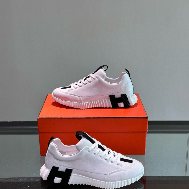 H European new cowhide patchwork canvas breathable fashionable lace up casual board shoes Guangzhou foreign trade men's shoes sports shoes H European new cowhide patchwork canvas breathable fashionable lace up casual board shoes Guangzhou foreign trade men's shoes sports shoes