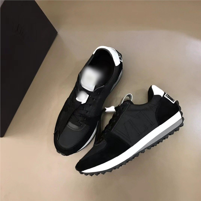 Men's high aesthetic trend spliced round toe sports and leisure shoes, personalized and versatile, anti slip, low cut, lace up, dirt resistant men's shoes Men's high aesthetic trend spliced round toe sports and leisure shoes, personalized and versatile, anti slip, low cut, lace up, dirt resistant men's shoes