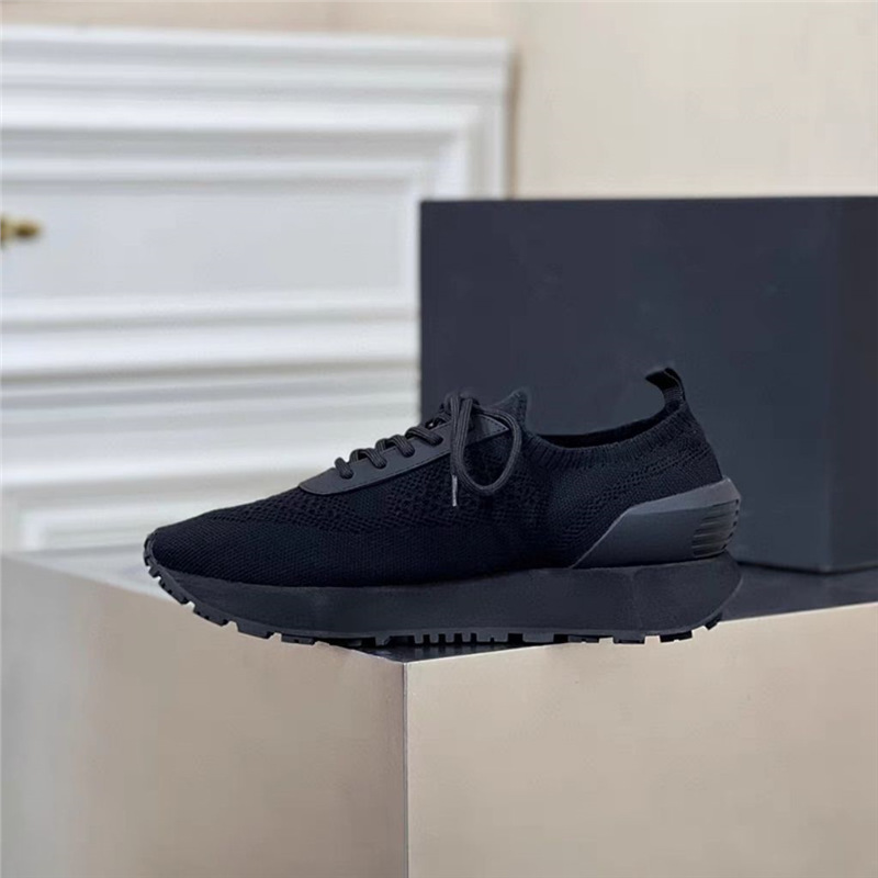One size larger French light luxury, high-quality, versatile, ultra light casual shoes, comfortable, breathable, lightweight sports men's shoes One size larger French light luxury, high-quality, versatile, ultra light casual shoes, comfortable, breathable, lightweight sports men's shoes