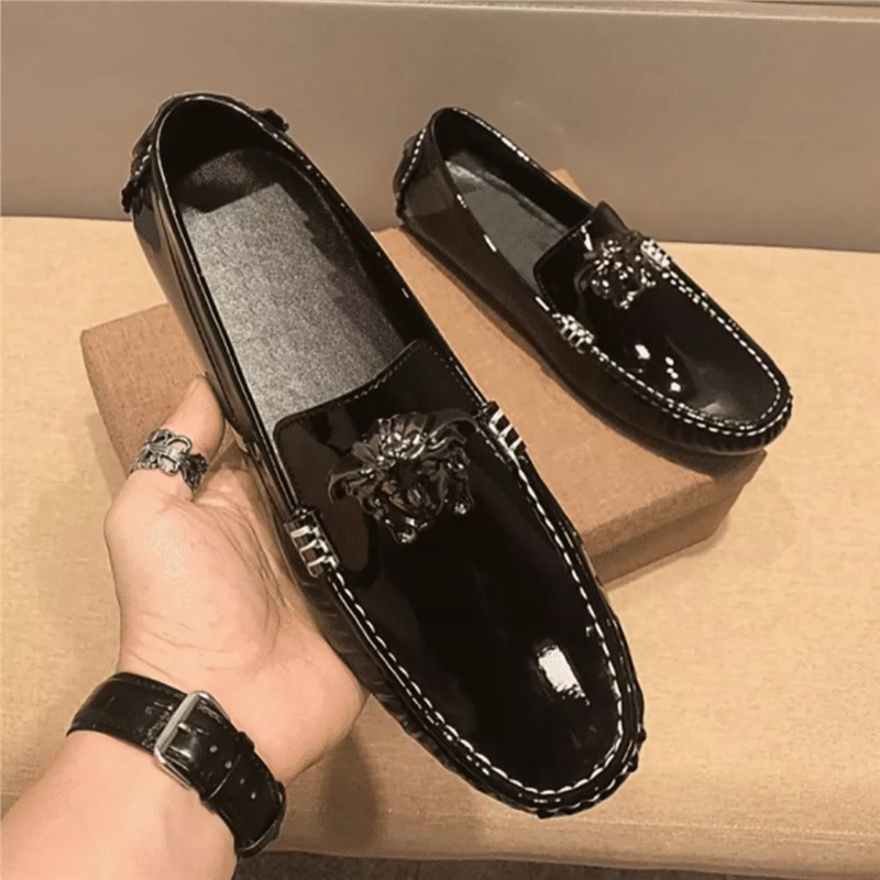 2025 new European station patent leather bean shoes, genuine leather soft soled casual leather shoes, British fashion trend, lazy to step on 2025 new European station patent leather bean shoes, genuine leather soft soled casual leather shoes, British fashion trend, lazy to step on