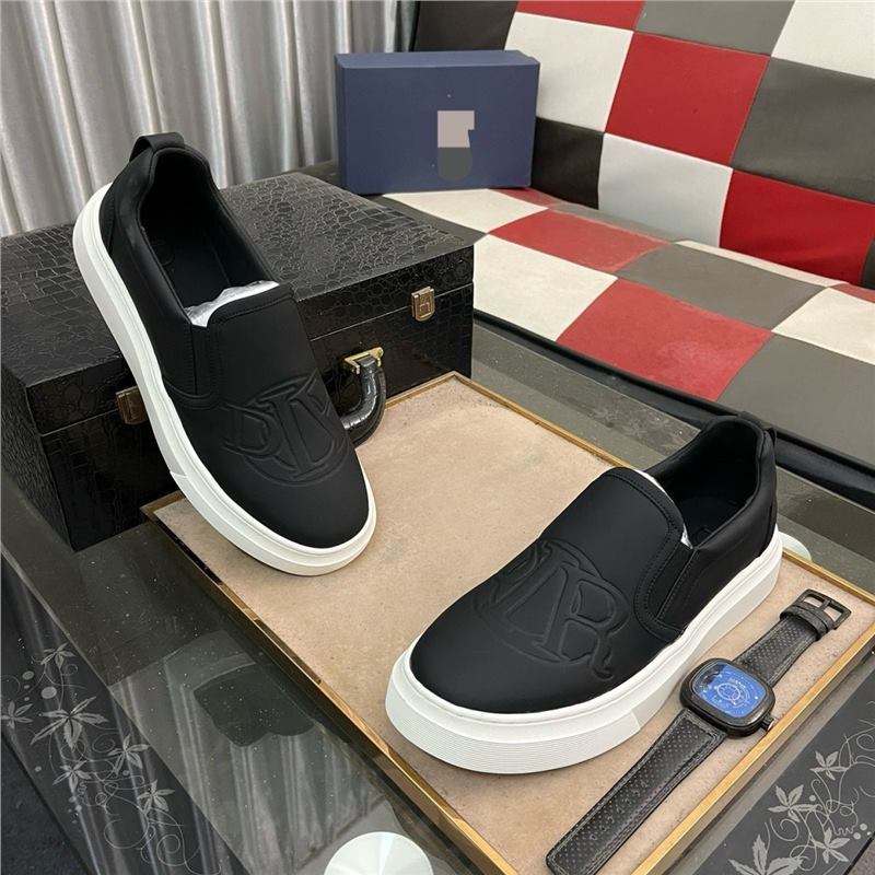 2025 New European Summer Genuine Leather Breathable Men's Shoes Versatile Casual Board Shoes Legos Lightweight Lazy Shoes 2025 New European Summer Genuine Leather Breathable Men's Shoes Versatile Casual Board Shoes Legos Lightweight Lazy Shoes
