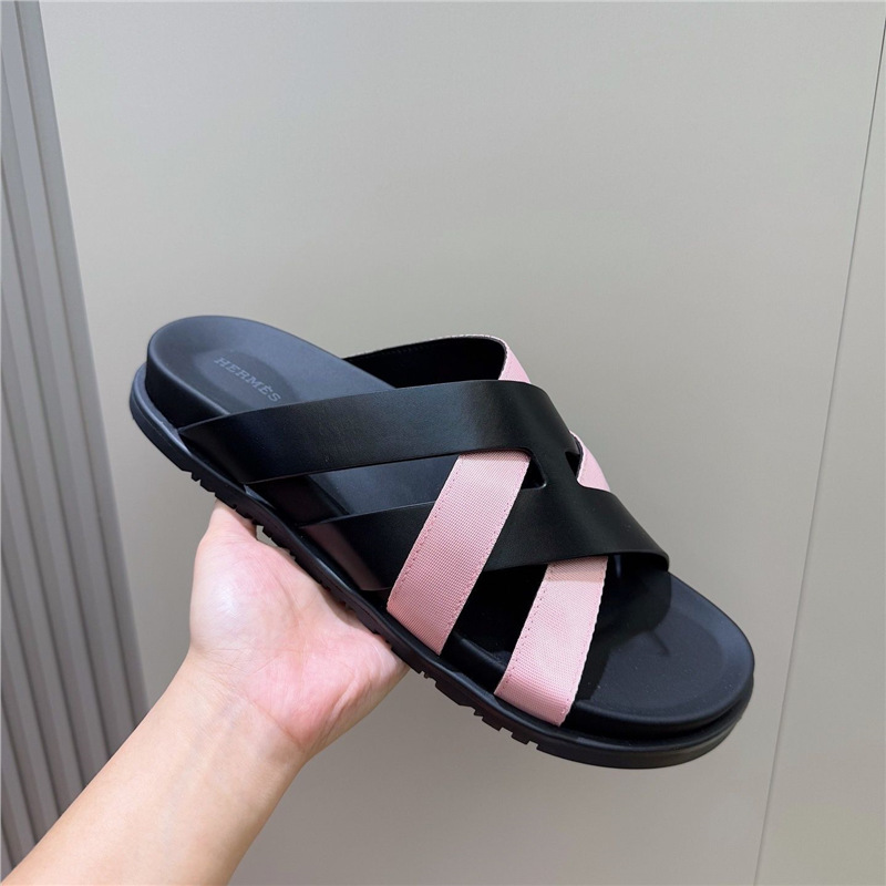 Thick soled slippers for outdoor wear in the summer of 2025, new woven one-piece magic casual flat sandals for foreign trade beach Thick soled slippers for outdoor wear in the summer of 2025, new woven one-piece magic casual flat sandals for foreign trade beach