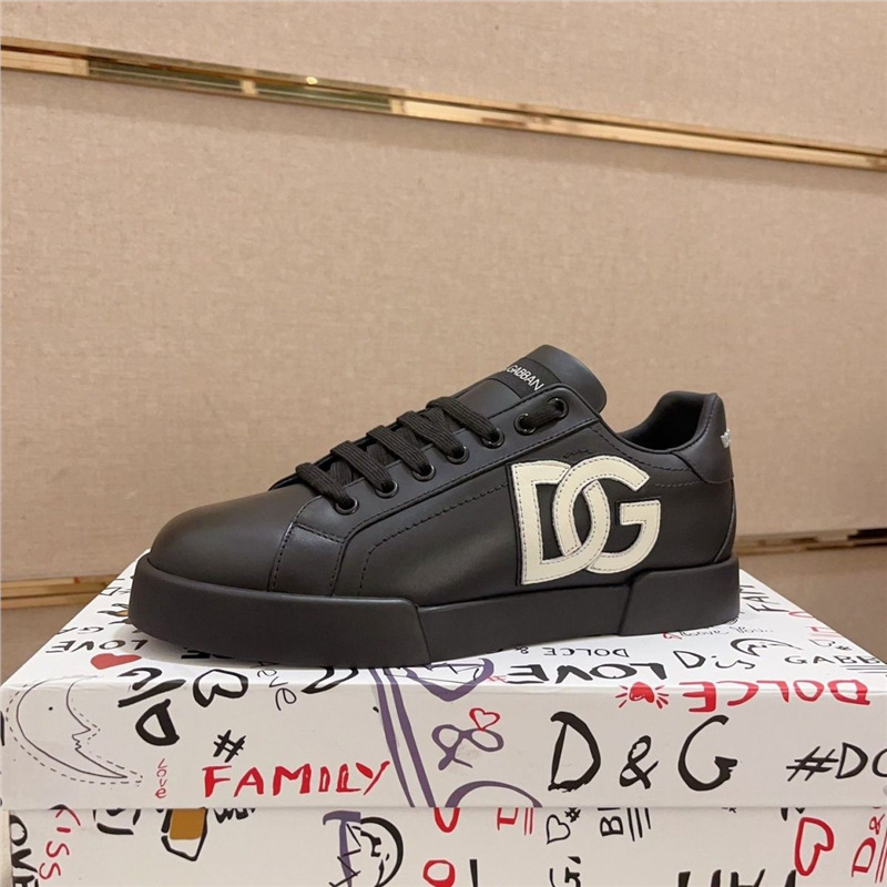 European new fashionable men's board shoes, lace up casual shoes, letter DG breathable men's shoes, sports white shoes, genuine leather European new fashionable men's board shoes, lace up casual shoes, letter DG breathable men's shoes, sports white shoes, genuine leather