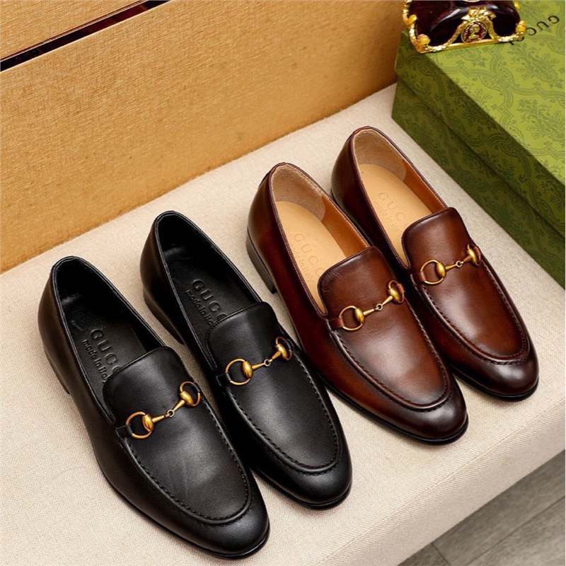 Leather shoes for men, made of genuine leather, with a summer high-end feel, suitable for business attire, breathable top layer, cowhide, loafers, and lazy men's shoes