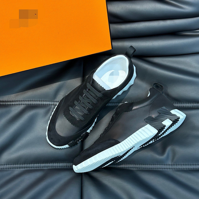 New cowhide patchwork canvas breathable lace up casual board shoes for European station, Guangzhou foreign trade men's shoes New cowhide patchwork canvas breathable lace up casual board shoes for European station, Guangzhou foreign trade men's shoes